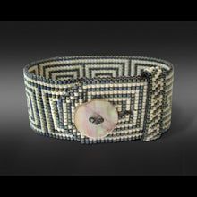 Load image into Gallery viewer, Meander Button Bracelet