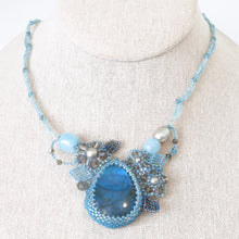 Load image into Gallery viewer, Labradorite Flower Necklace