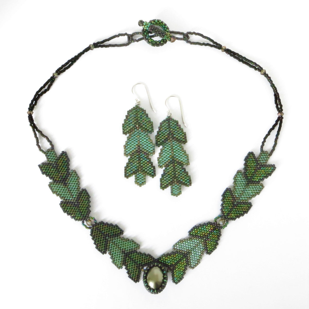 Overlapping Leaves Necklace