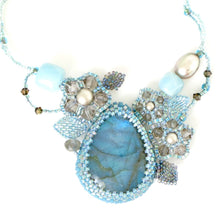 Load image into Gallery viewer, Labradorite Flower Necklace