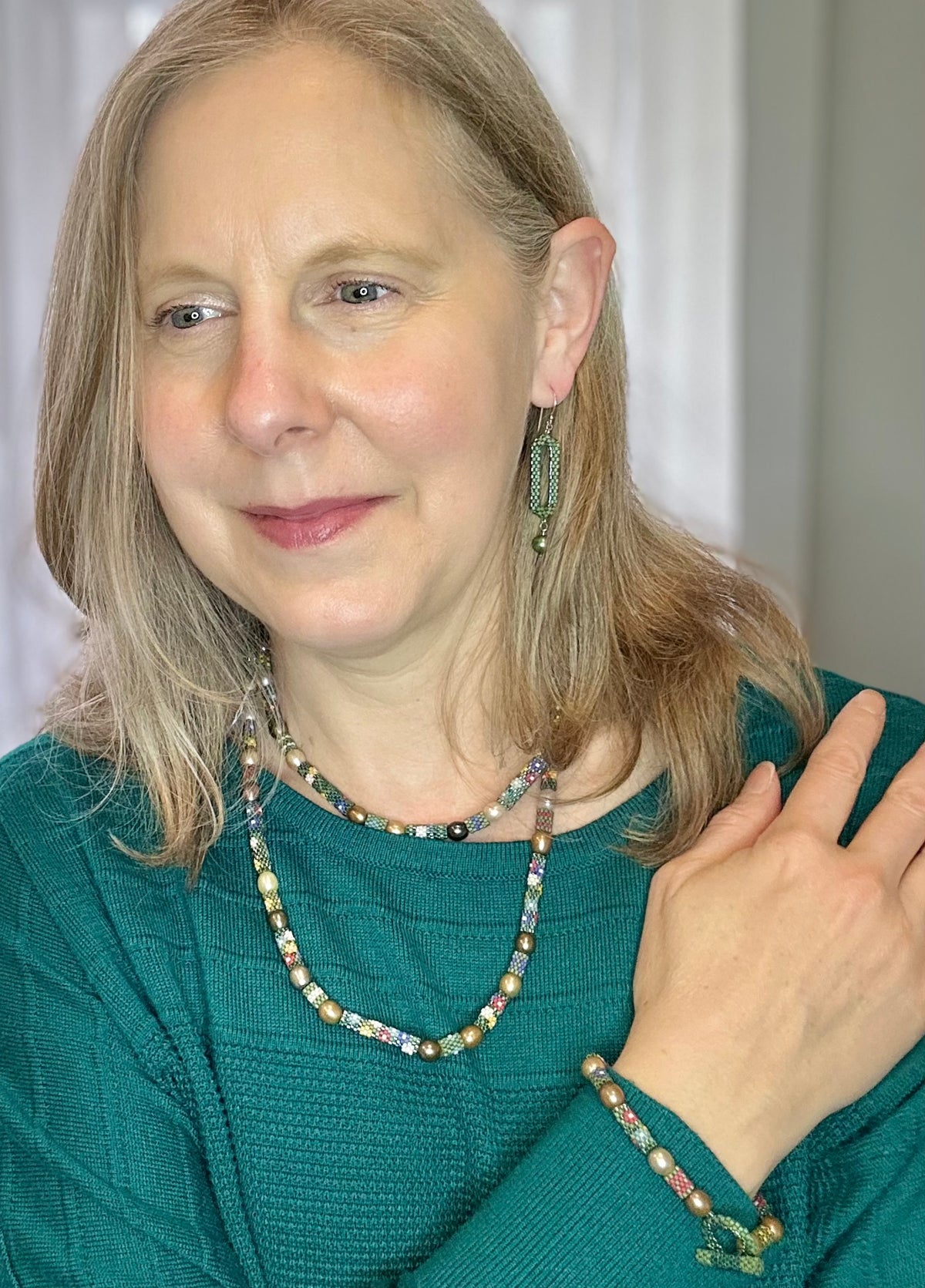 Spring Flowers and Pearls Necklace and Bracelet