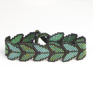 Overlapping Leaves Toggle Bracelet