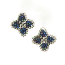Load image into Gallery viewer, Quatrefoil Beaded Post Earrings