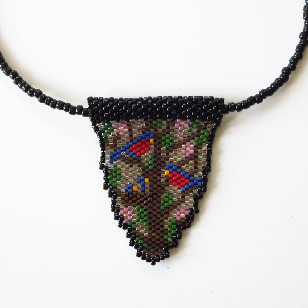 Sweet Scene Necklace