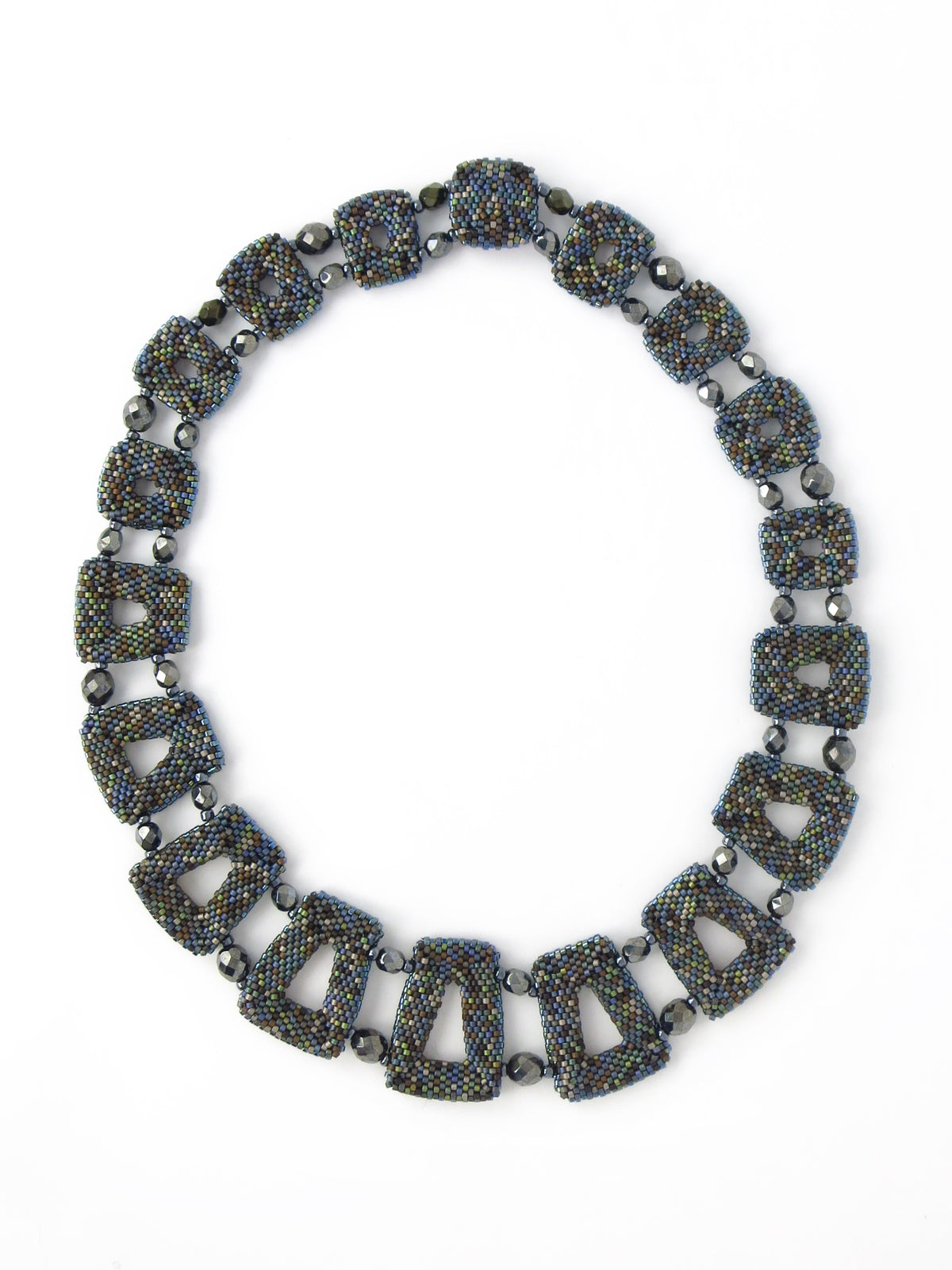 Reversible Trapezoid Links Collar